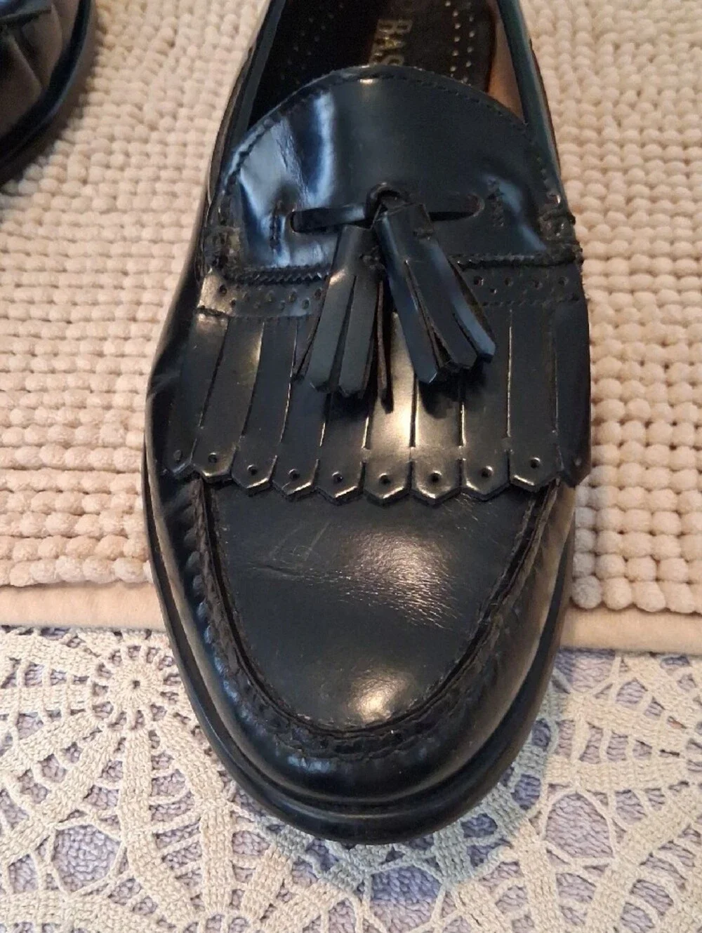 Bass glossy patent